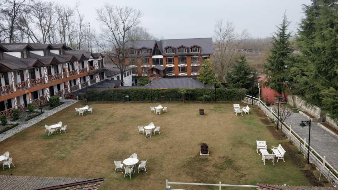 hotel-img