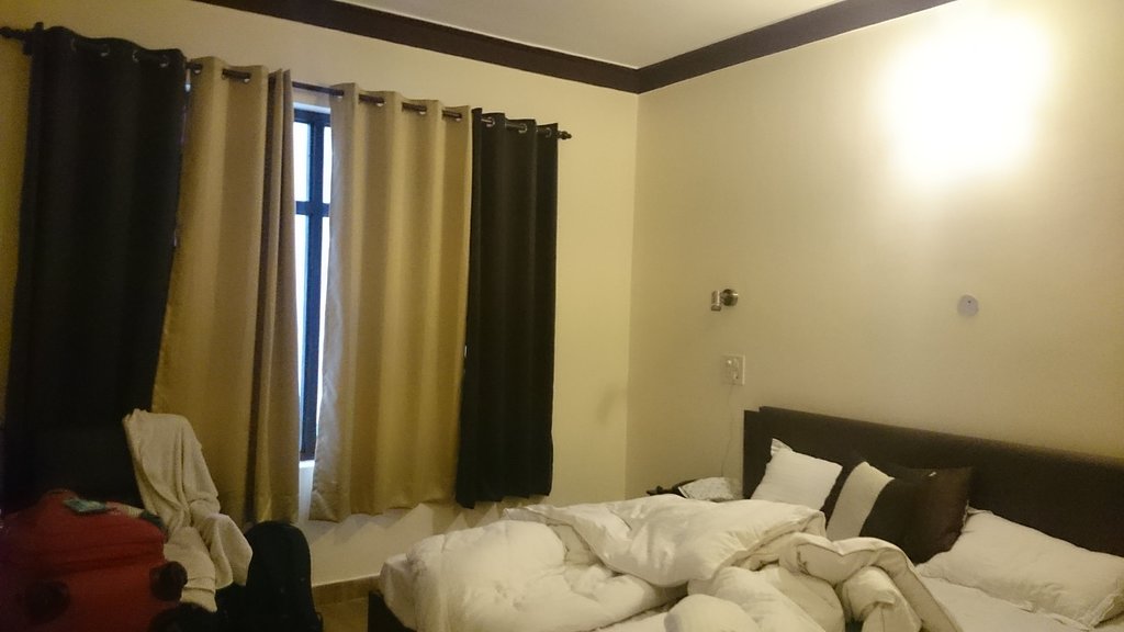 hotel-img