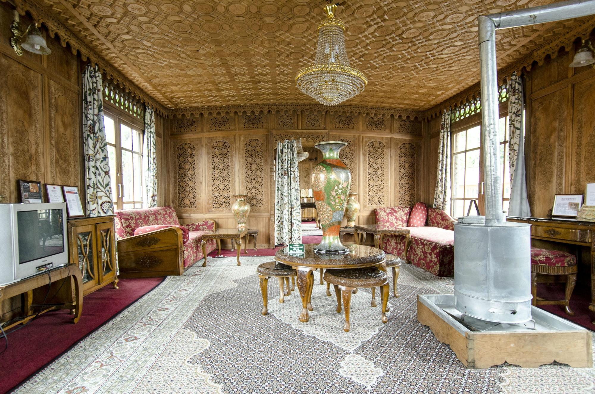 hotel-img
