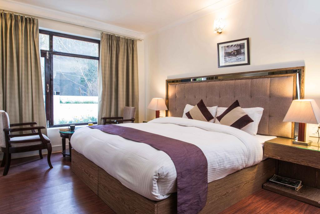 hotel-img