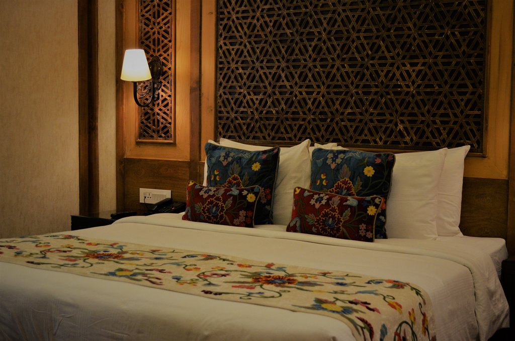 hotel-img