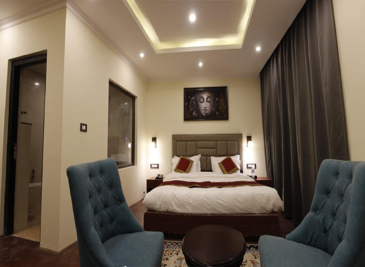hotel-img