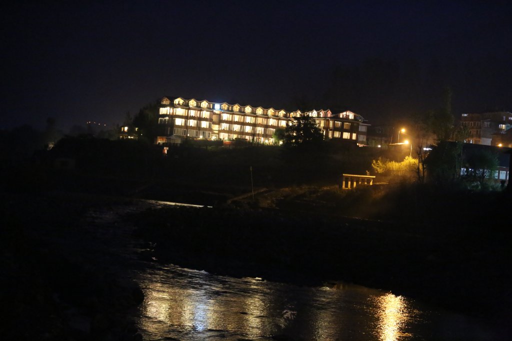 hotel-img