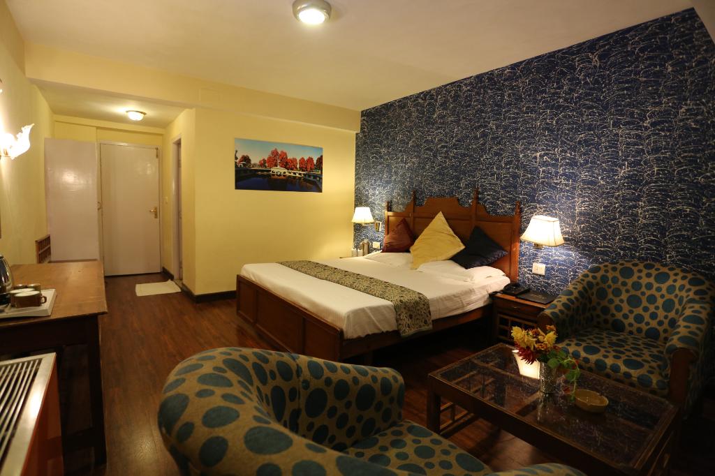 hotel-img