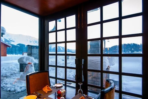 hotel-img