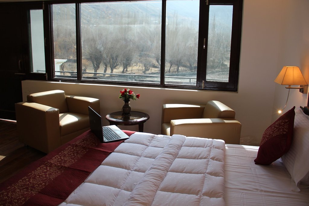 hotel-img