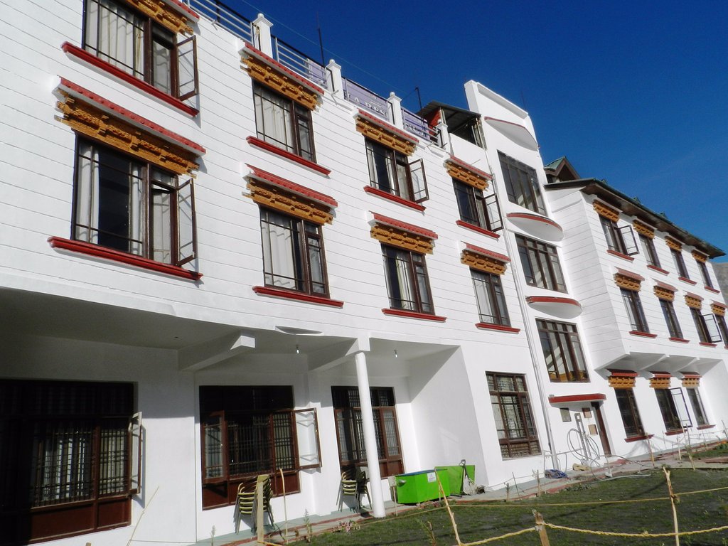 hotel-img