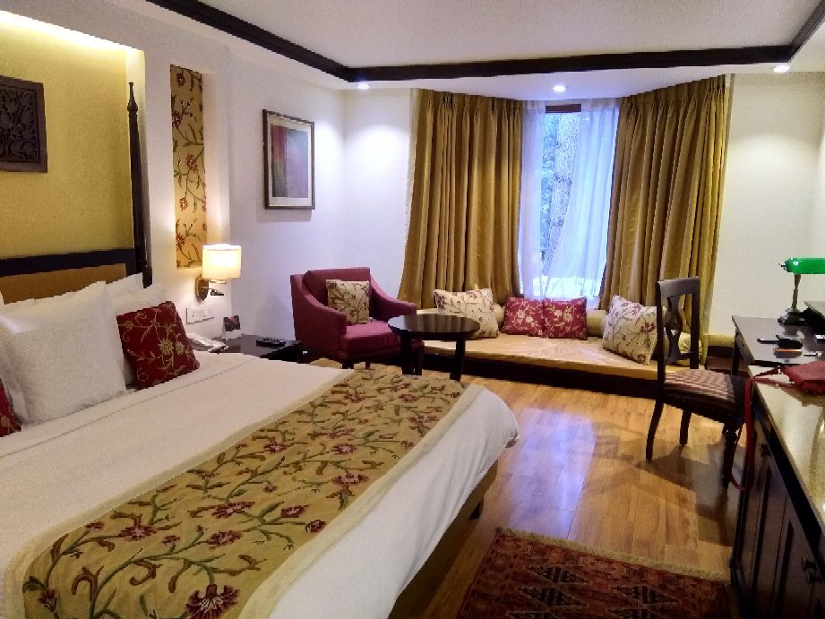hotel-img