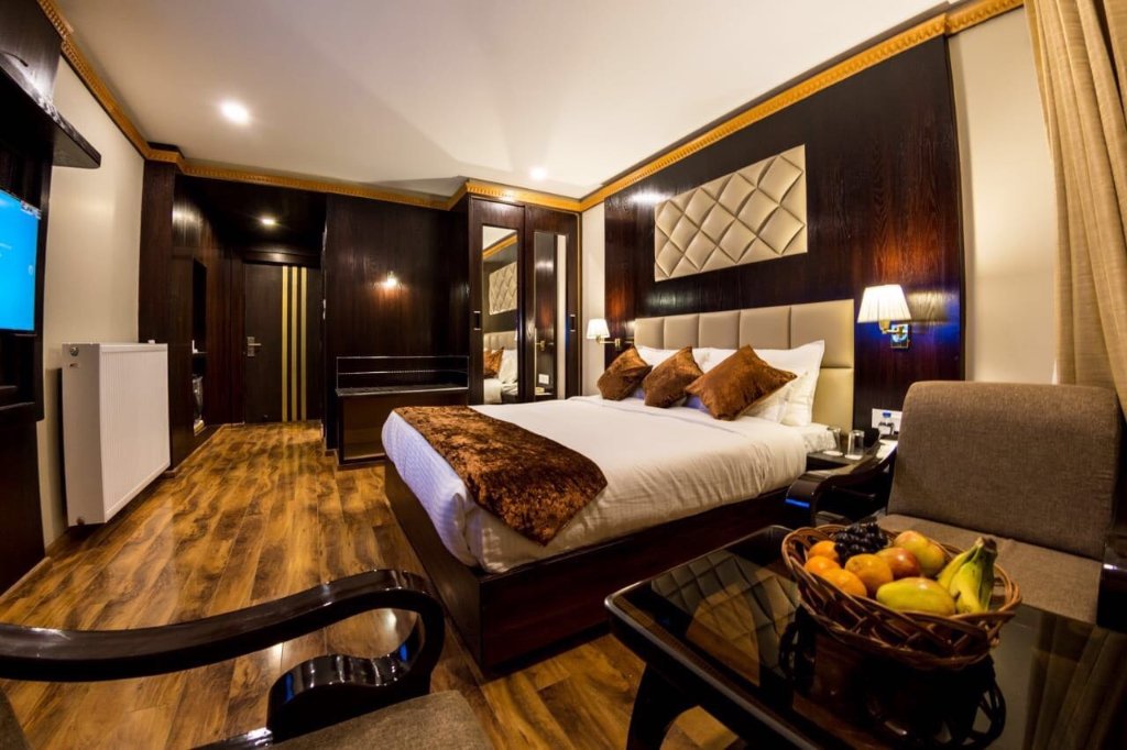 hotel-img