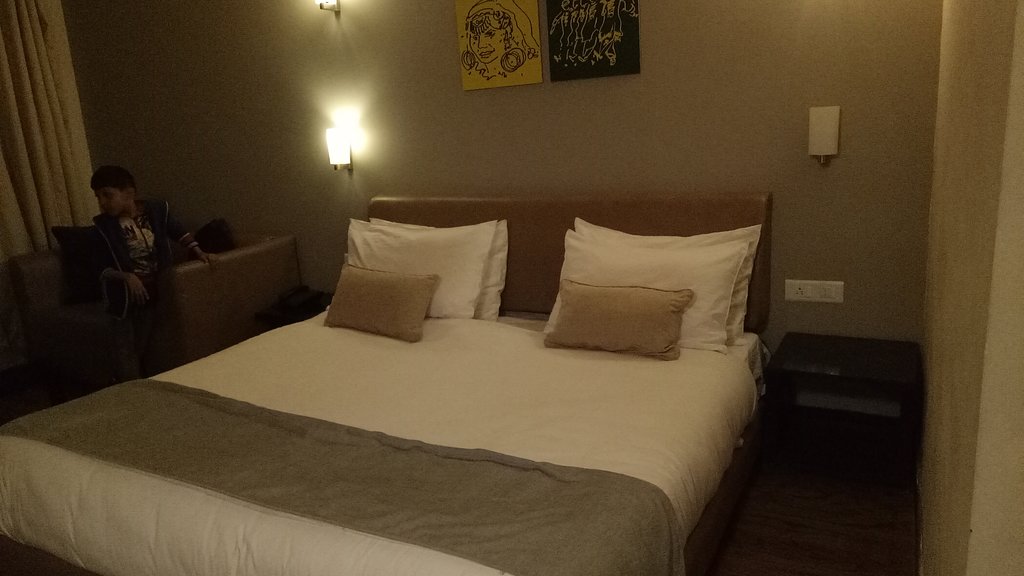 hotel-img