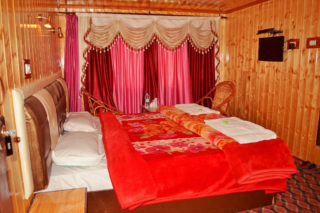 hotel-img